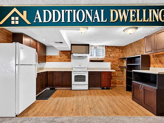 3rd image of 8399 W 77th Way