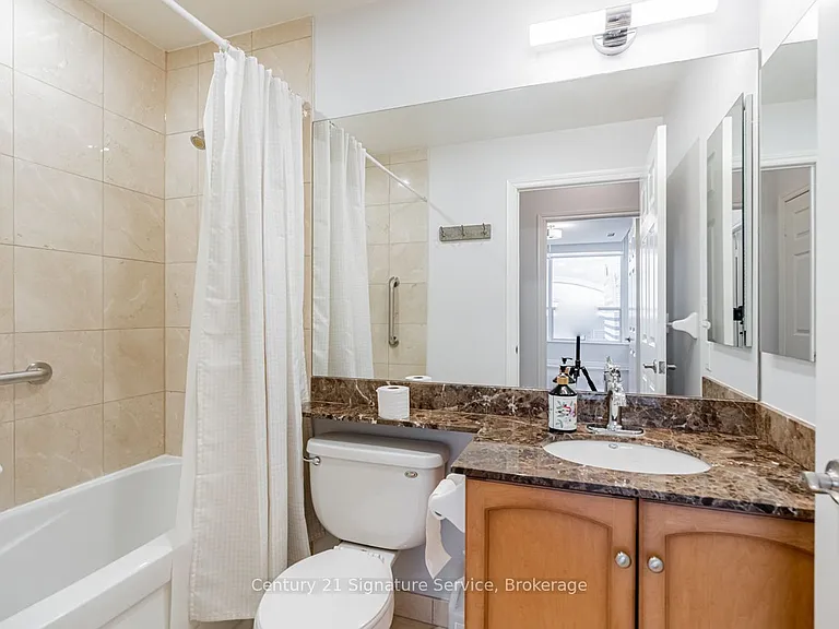 250 Wellington St W #Penthouse 36 — Photo 13