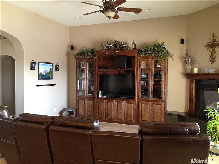 2nd image of 15232 S Green Estates Ln