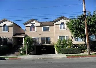1st image of 6525 Woodman Ave Unit 27
