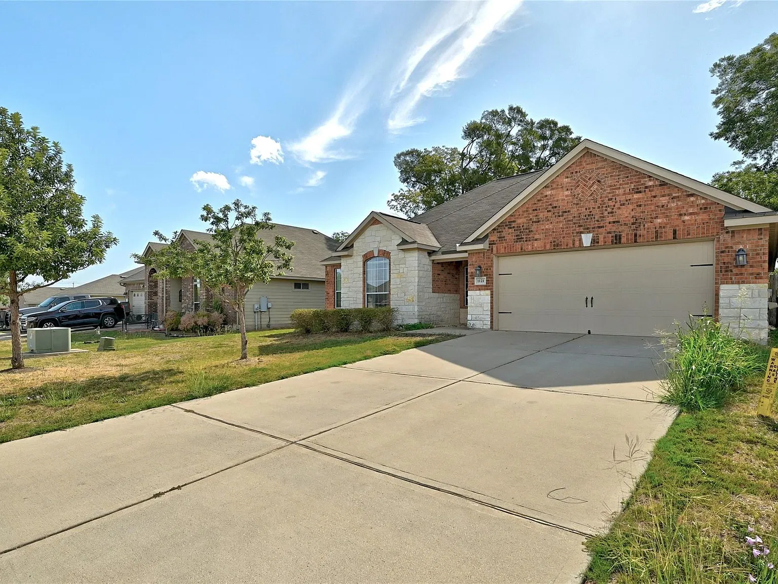 3 bed, 2.0 bath, 1513 sqft, $1,695 — Photo 3