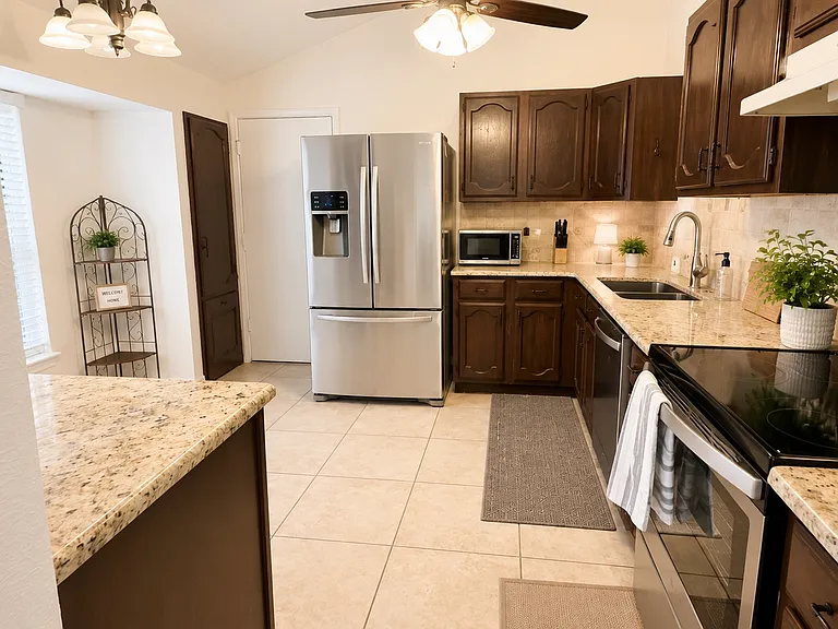 7704 Independence Dr — Photo 8