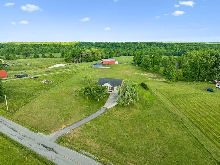 7899 W Lick Creek Rd — Photo 68