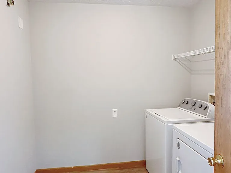 2332 Hopkins Dr — Photo 4