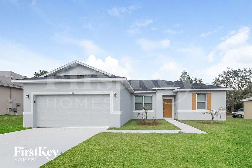303 Salmon Ct