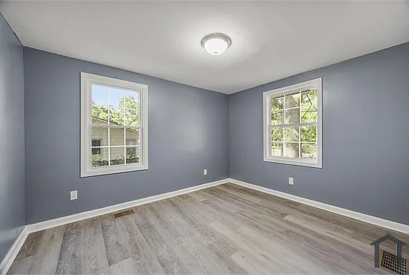 4 bed, $1,550 — Photo 2