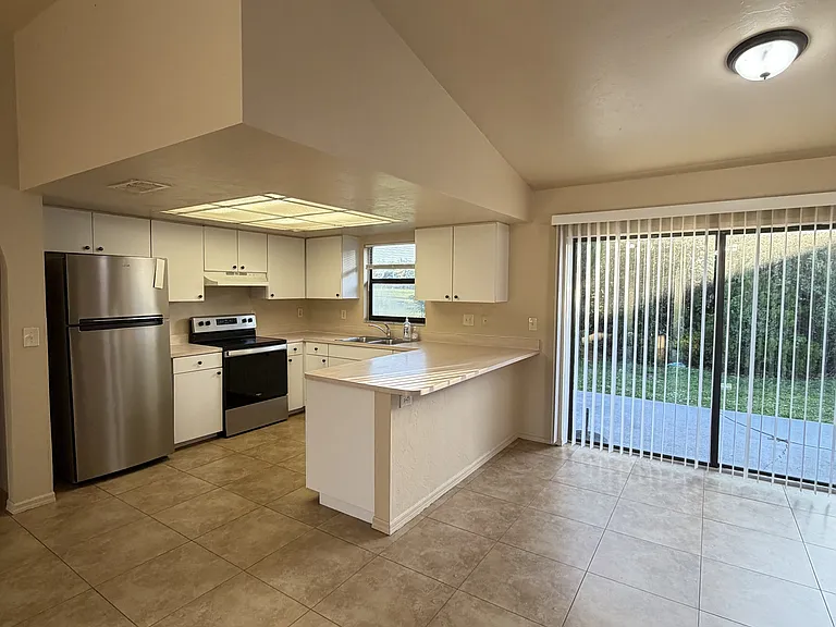 17607 Cypress Point Rd — Photo 7