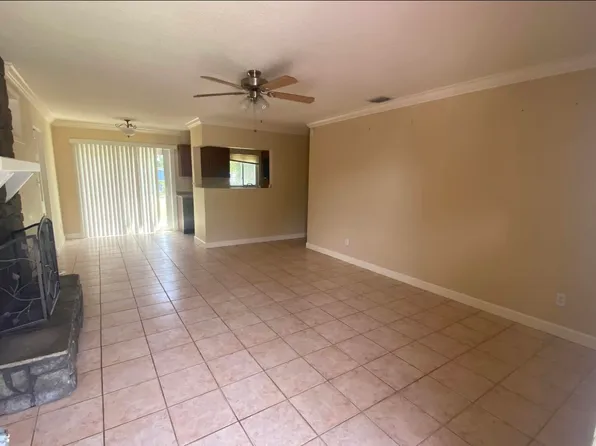 2320 Amherst Ave, Bradenton, FL 34207