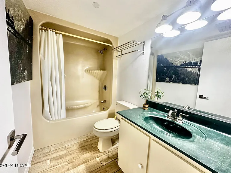 1 Oceans West Blvd #4B5 — Photo 22