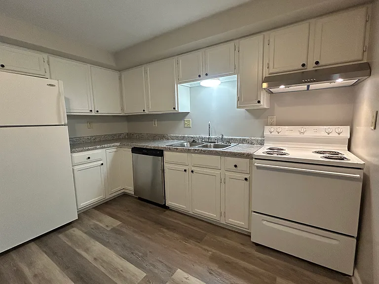 122 W North St #5 — Photo 8