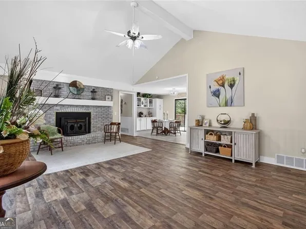 106 Pickett Ct, Warner Robins, GA 31093