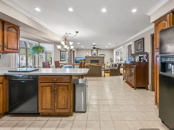 174 Tallman Street image 13 of 36