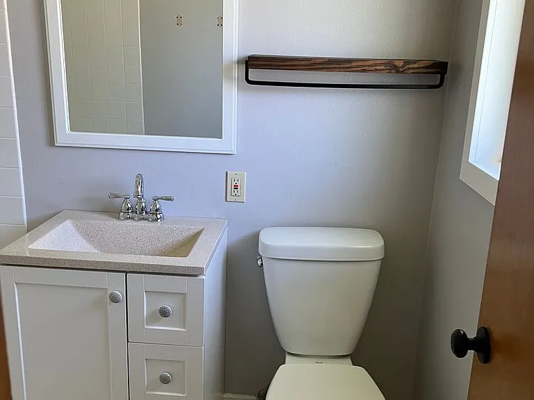 770 W Highland Ave — Photo 25