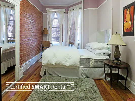 Rented by Book A Broker | media 14