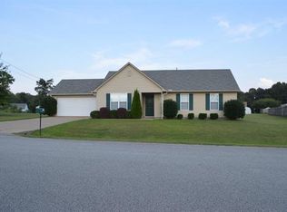 220 Eagle Ridge Dr, Oakfield, TN 38362