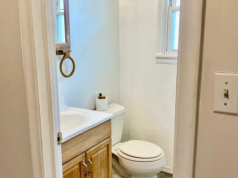 5617 N Elgin St — Photo 10