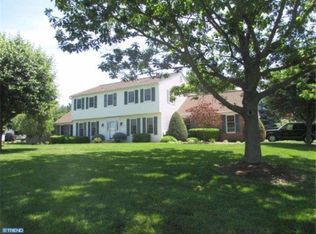 8 Coach Dr, Lawrence Township, NJ 08648