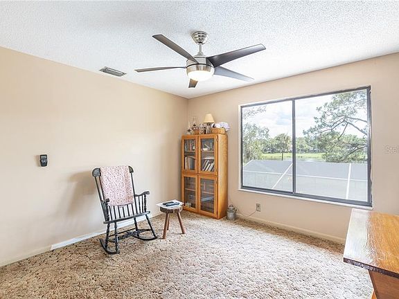3rd image of 4640 Cloverlawn Dr