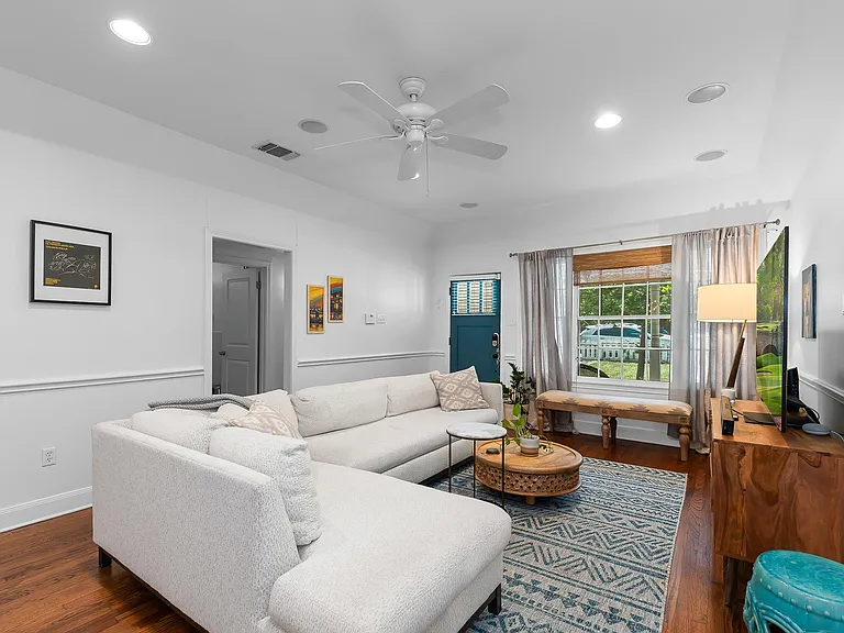 3305 Harris Park Ave — Photo 7