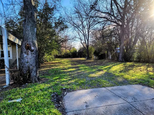 4403 Poinsetta Dr, Fort Worth, TX 76114