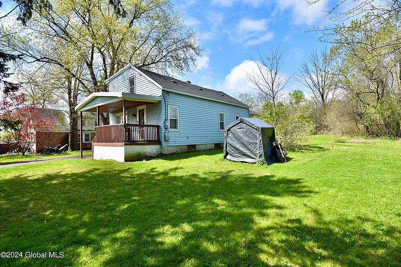 4th image of 6 Kirkner Lane