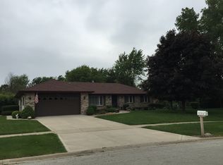 660 Kruk St, Lemont, IL 60439