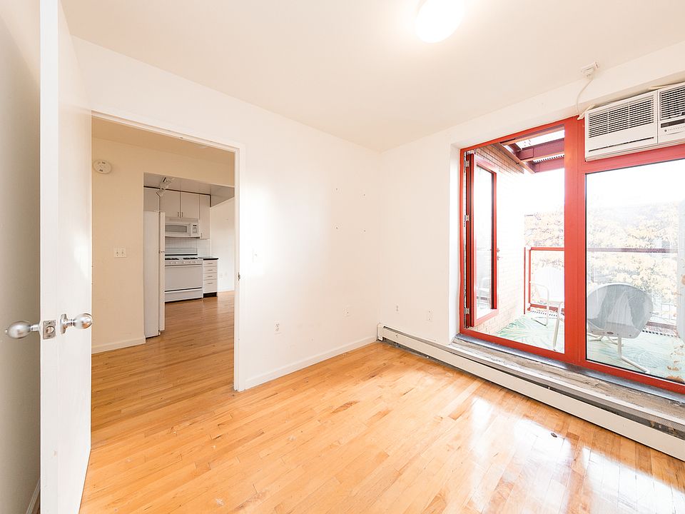 1st image of 190 E 7th St #219A
