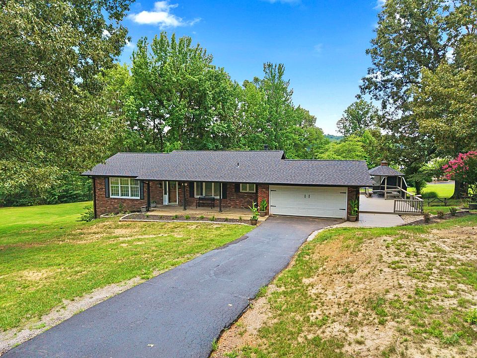 1st image of 359 Ironwood Dr