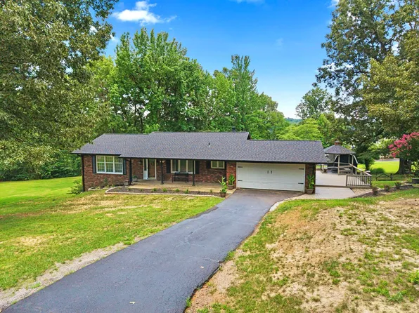 359 Ironwood Dr, Calvert City, KY 42029