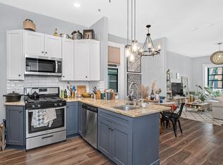 3117 N Racine Ave APT 1F, Chicago, IL 60657