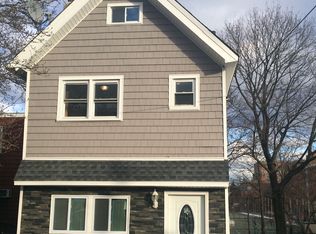133 John St, Staten Island, NY 10302