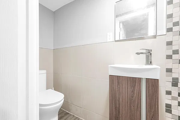 Sold by Mitra Hakimi Realty Group, LLC | media 27