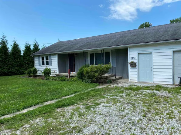 1301 N Main St, Fairmount, IN 46928