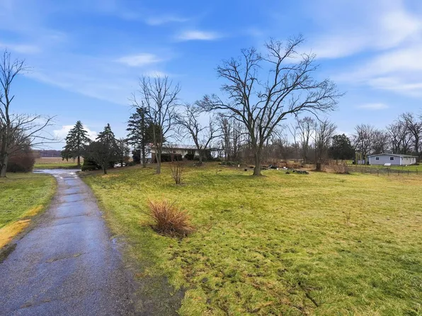 6974 Lincoln Hwy, Bourbon, IN 46504