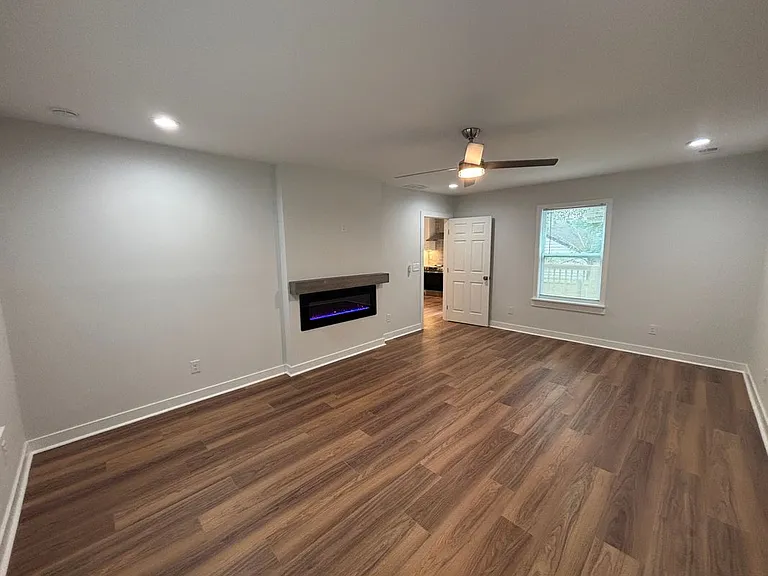 1389 Lanvale Dr SW — Photo 8