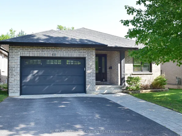 428 Raymond St, Peterborough, ON K9H 0G9