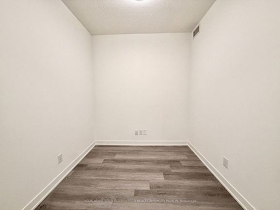5th image of 8119 Birchmount Rd #626