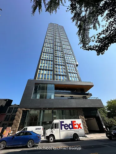 319 Jarvis St #810 Photo 1