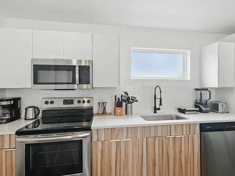 4416 San Jacinto St #101 — Photo 11