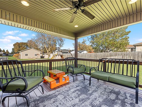 5th image of 309 Maple Dr