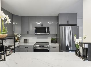 Jason Apts, Honolulu, HI 96822