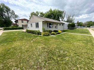 501 15 1/2 Ave SW, Minot, ND 58701