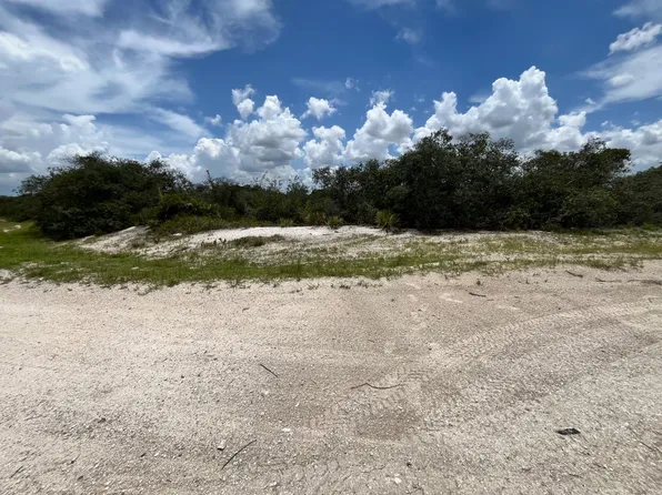 200 Rhythm Dr, Lake Placid, FL 33852