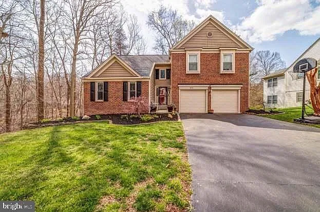 5 bed, 3.5 bath, 2899 sqft, $4,250 — Photo 2