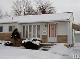 29021 Balmoral St, Garden City, MI