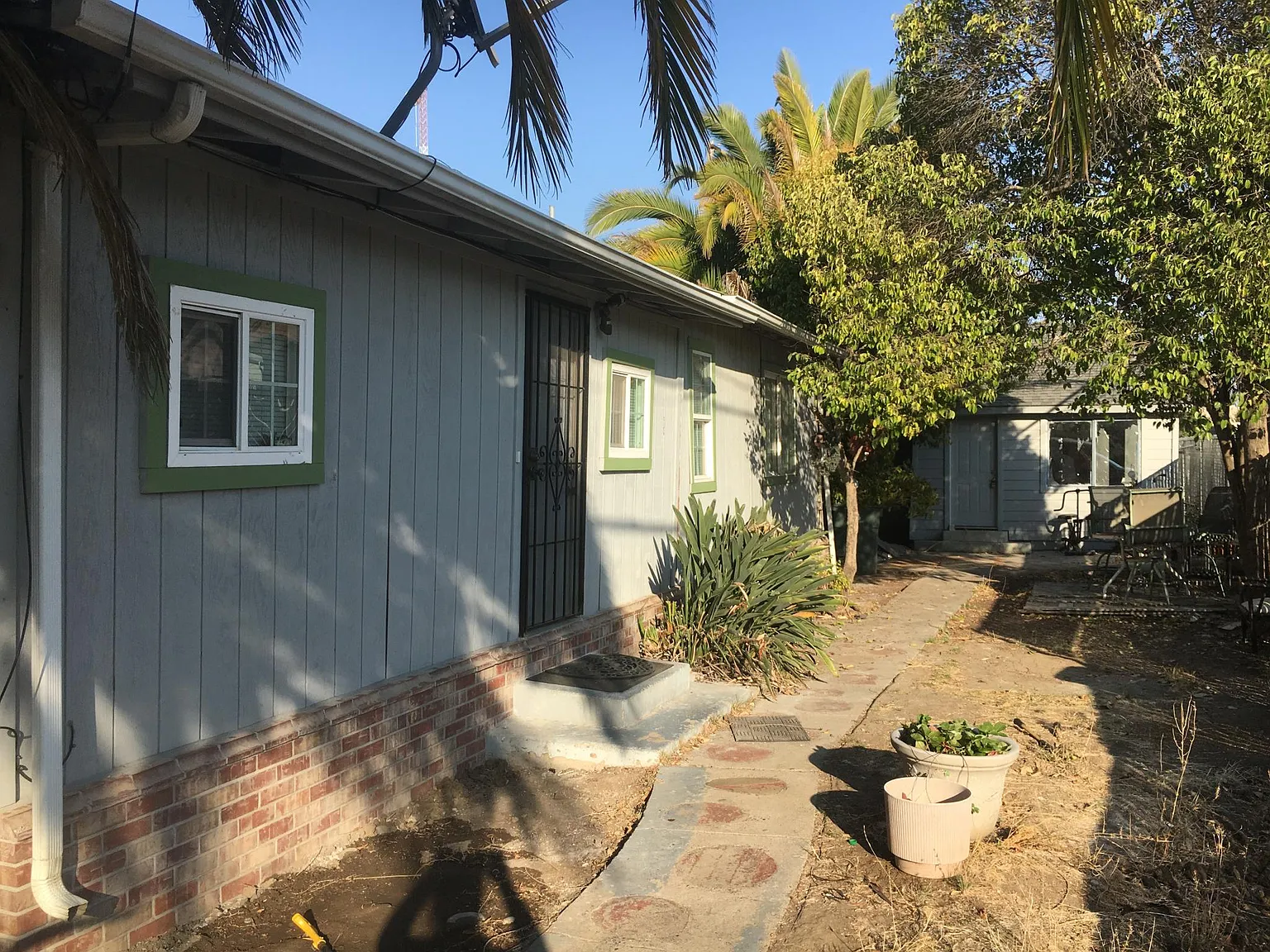 22 Glenn St — Photo 1