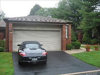 1st image of 92 Duck Pond Dr