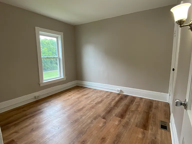 9 Lewis Pl — Photo 8
