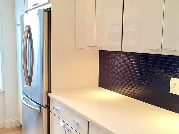 2nd image of 79-10 34th Ave Penthouse 7Z