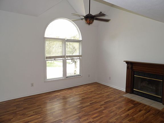 5th image of 1217 Colorado Rd